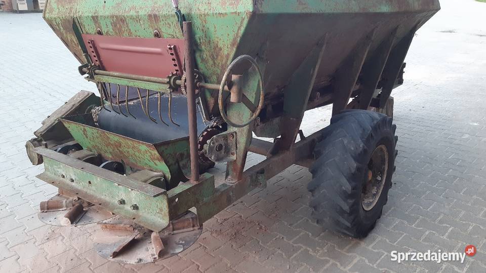 Rozsiewacz wapna RCW3 Janów Lubelski