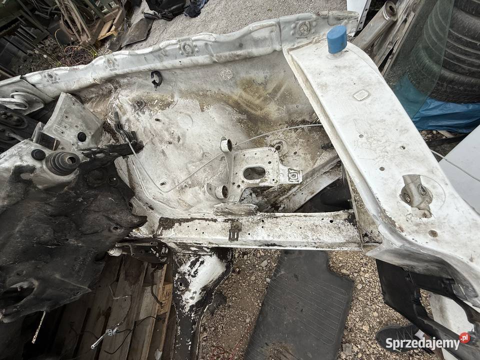 Karoseria i wiele innych części w124 25 diesel Proszowice