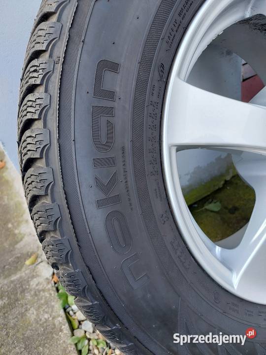 Alufelgi z oponami zimowymi Nokian do Hyundaya Samochodowe Gliwice