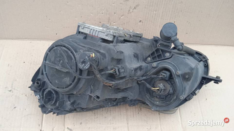 MERCEDESE W211 LAMPA PRZÓD PRAWA BIXENON EU Zbierkowo