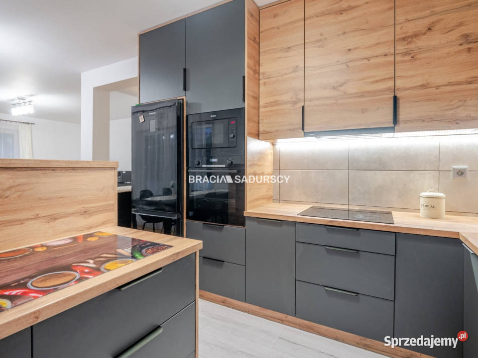 Dom bliźniak Kraków Stepowa 155 metrów asfalt