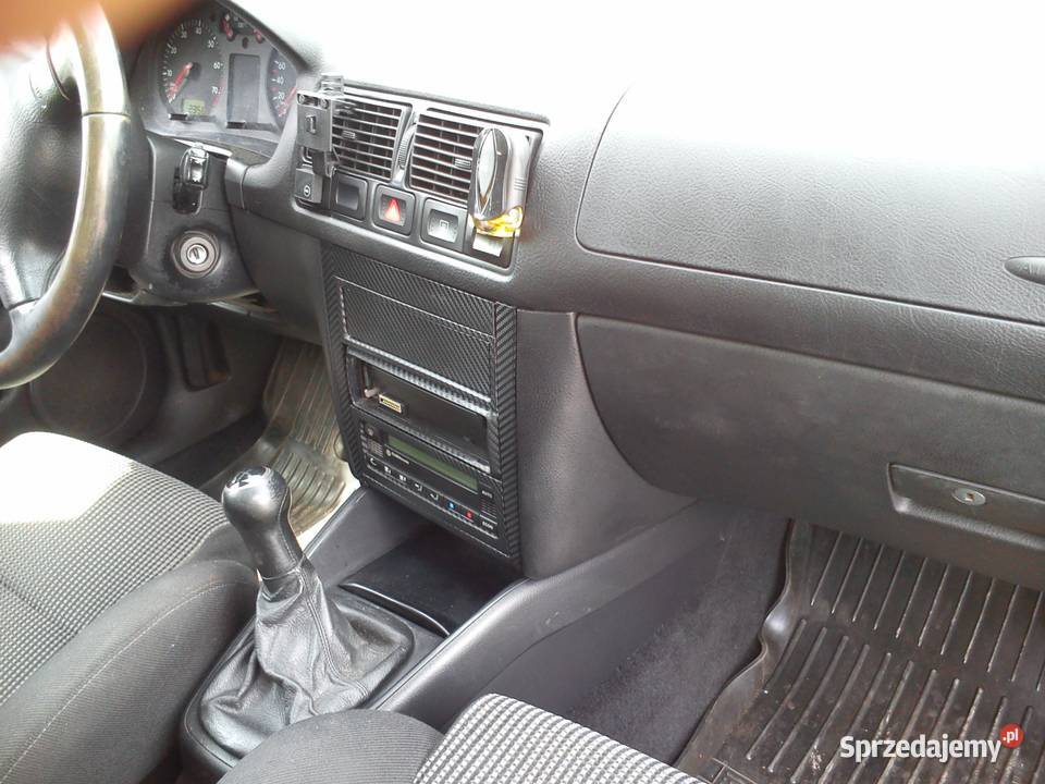 VW GOLF IV WHITE EDITION 98 LPG CLIMATRONIC Rok produkcji 1998 Golf Żyrardów sprzedam