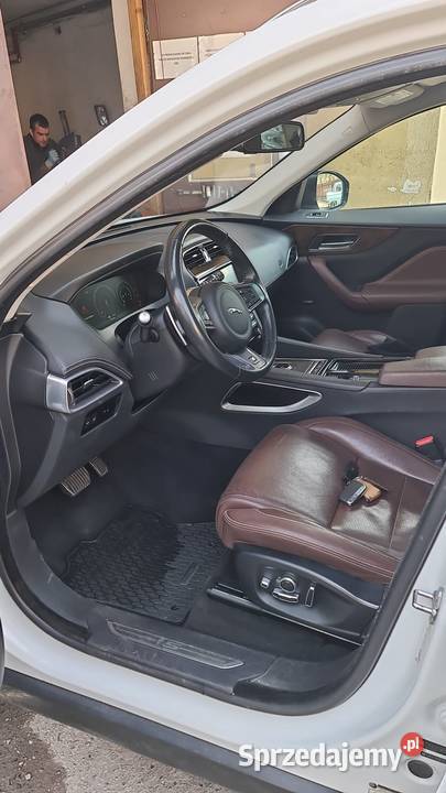 Jaguar fpace wersja S 4x4 380 full 3000cm3 Kraków