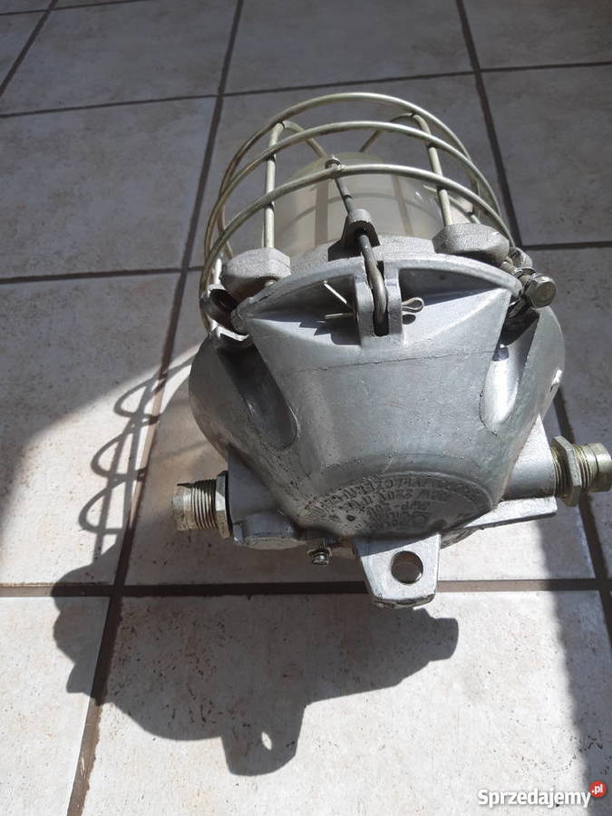 Lampa przemysłowa PRL retro kujawsko-pomorskie Koronowo sprzedam