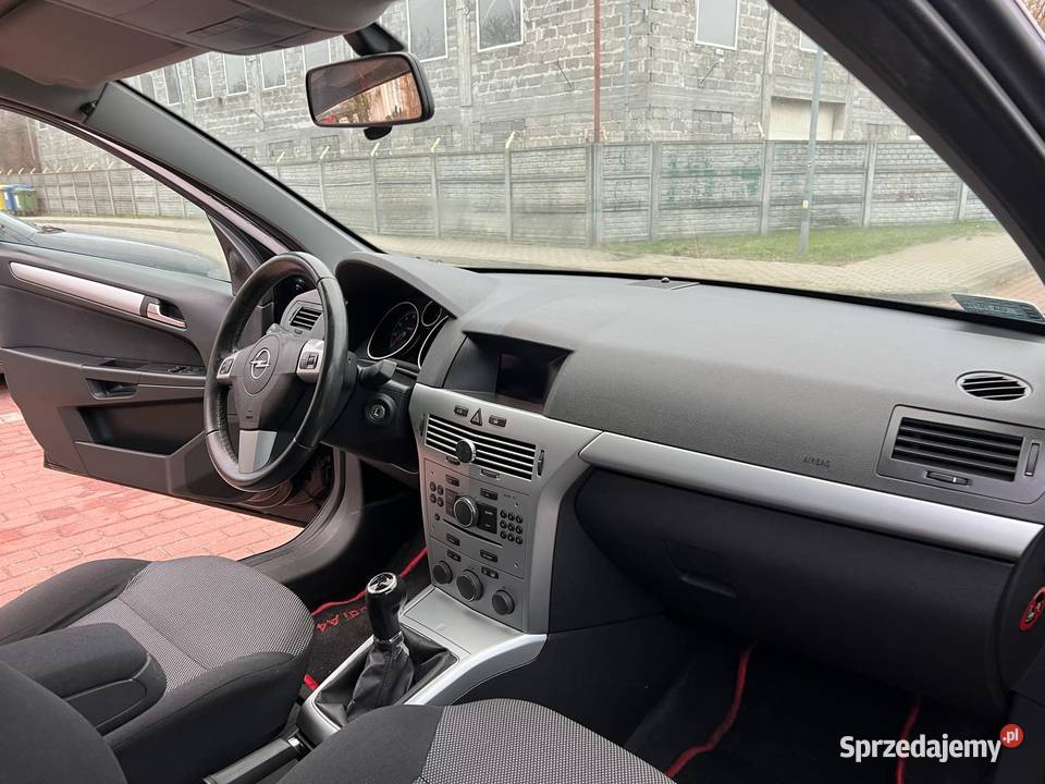 Opel Astra 16 benzyna ładne zadbane auto 2009 welurowa tapicerka Gdańsk
