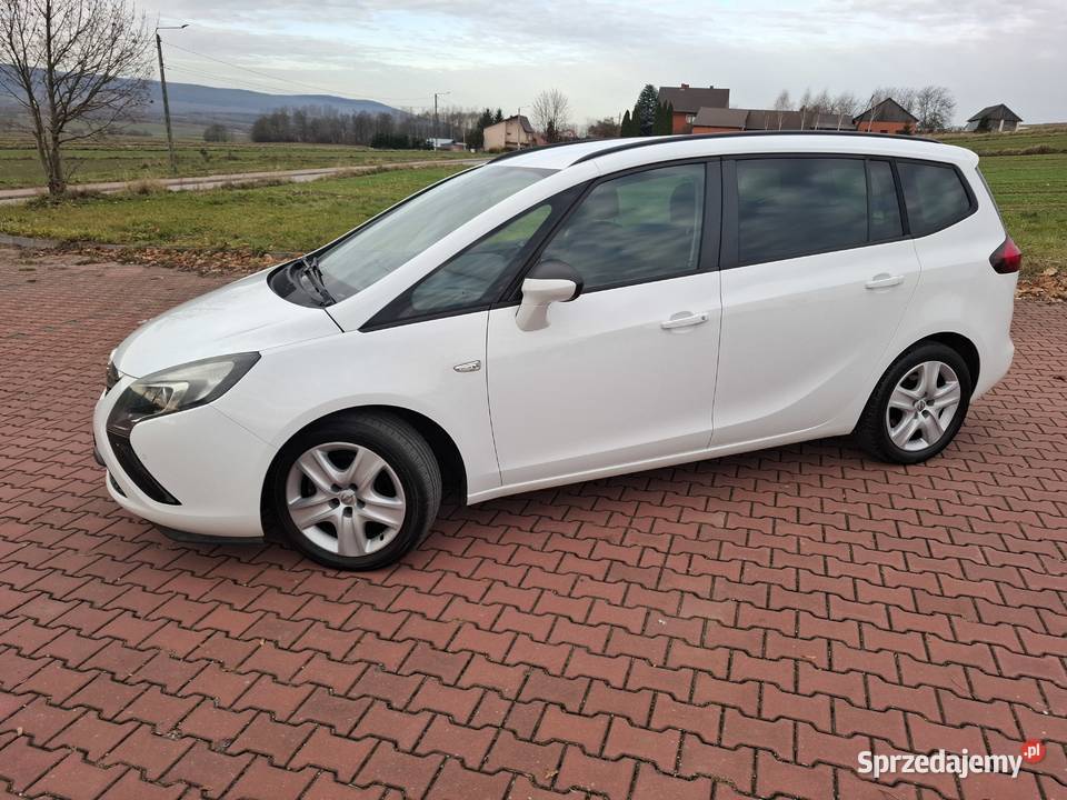 Opel Zafira 14 Benzyna 140Serwis bluetooth Pawłów