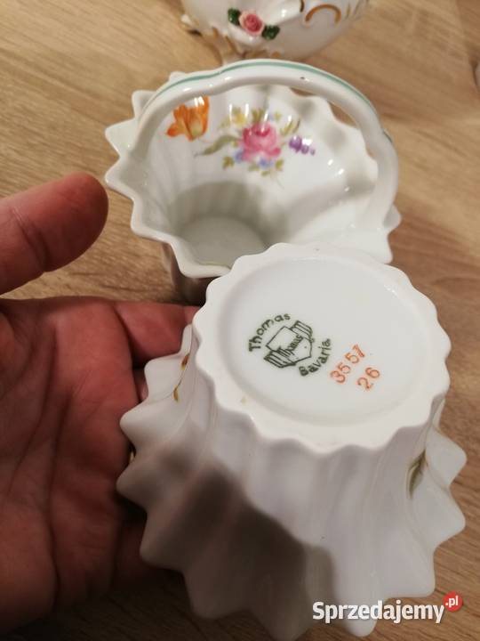 Porcelanowe koszyczki dzbanek puzderko kubek Ropa