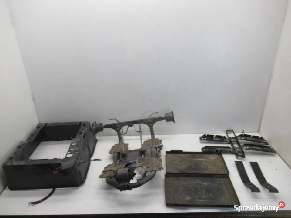 MOCOWANIE PODSTAWA AKUMULATRÓW DAF N UCHWYT Obudowy akumulatorów