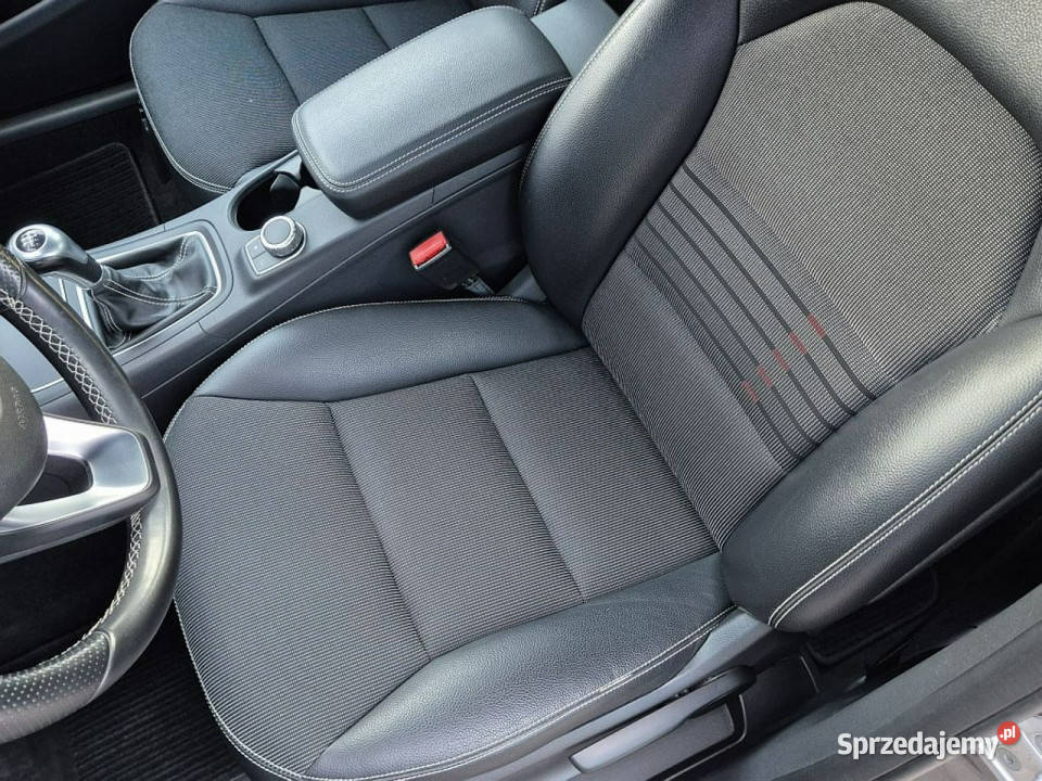 Mercedes B 180 manual GWARANCJA nawigacja grzane możliwa zamiana Warszawa