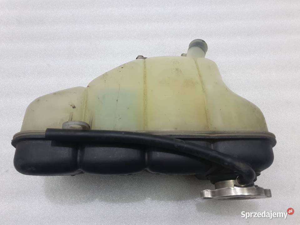 ZBIORNICZEK WYRÓWNAWCZY MERCEDES W202 2025000249