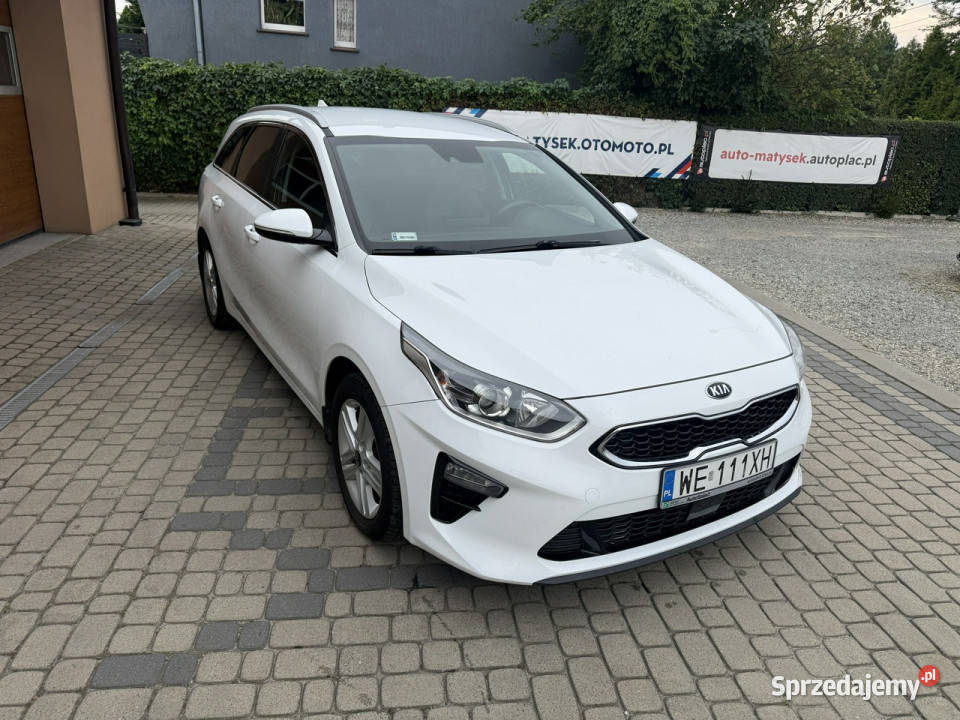Kia Ceed 14 TGDI 140 Automat CarPlay Kamera III wielofunkcyjna kierownica Orzech