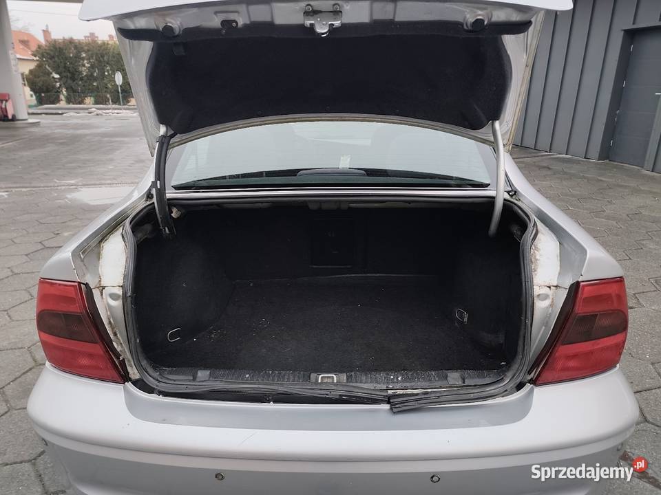 Opel Vectra 18 klimahakdługie opłaty Vectra Samochody osobowe