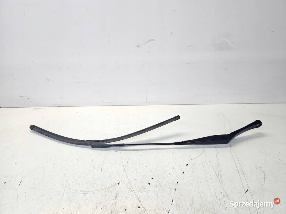 RAMIĘ WYCIERACZKI LEWE AUDI Q5 8R 8R1955407B Przystajń