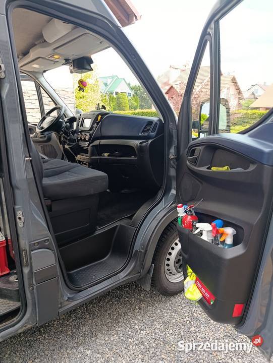 Iveco Daily 35S18 L4H3 gniazdo USB Łańcut