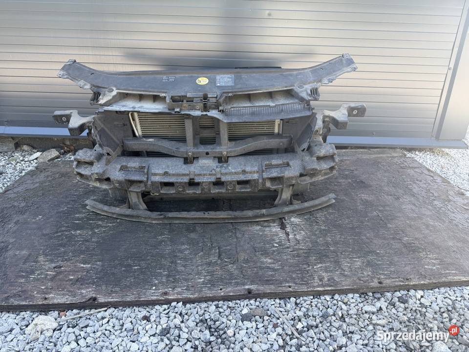 Pas przedni kompletny 18 tsi Pozostałe Pabianice