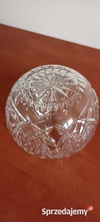 Kryształowy wazon kula