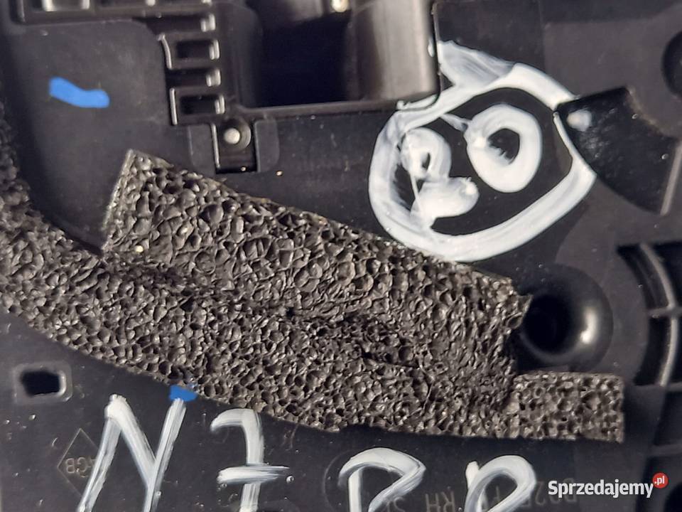 NISSAN MICRA V K14 19r zamek drzwi prawy przód osobowe Kielce