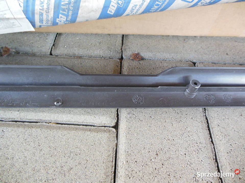 Listwa drzwi przednich lewych Fiat Marea OE osobowe Kozy