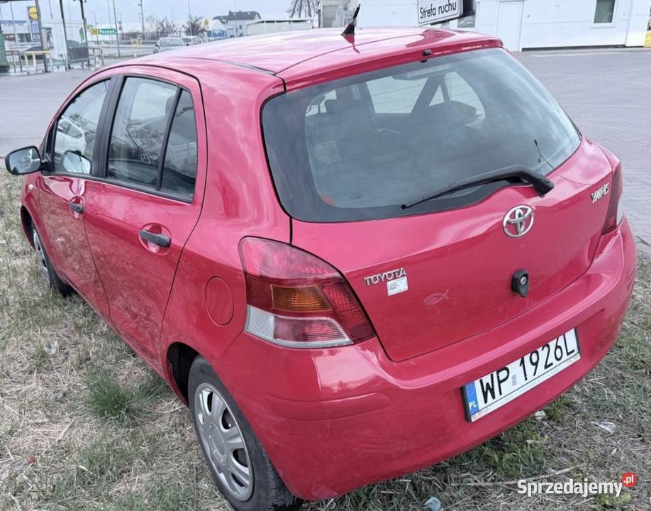 Toyota yaris 10 130000 przebieg klimatyzacja Witobel sprzedam