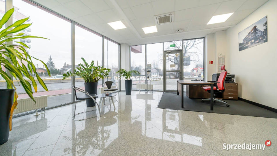 wynajmu lokalu 6551m2 Kraków dojazd asfaltowy