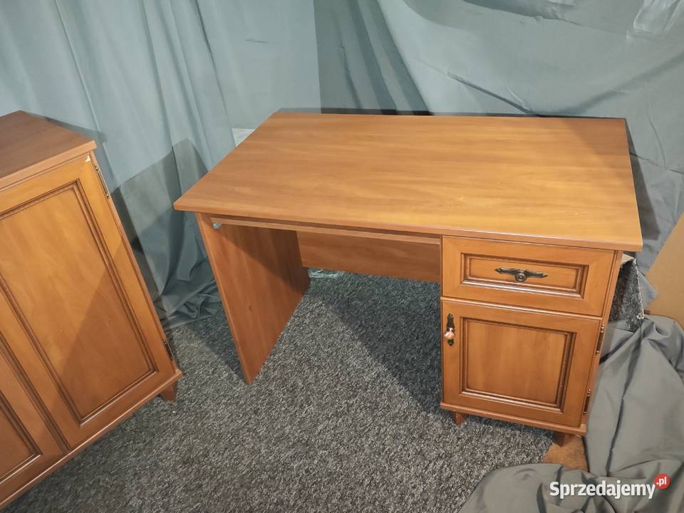 Komplet mebli w kolorze kasztanowym Grójec