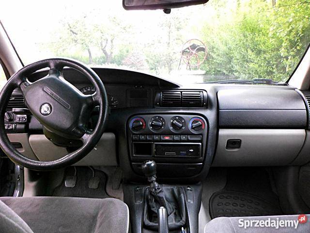 Omega b jasny środek Krosno