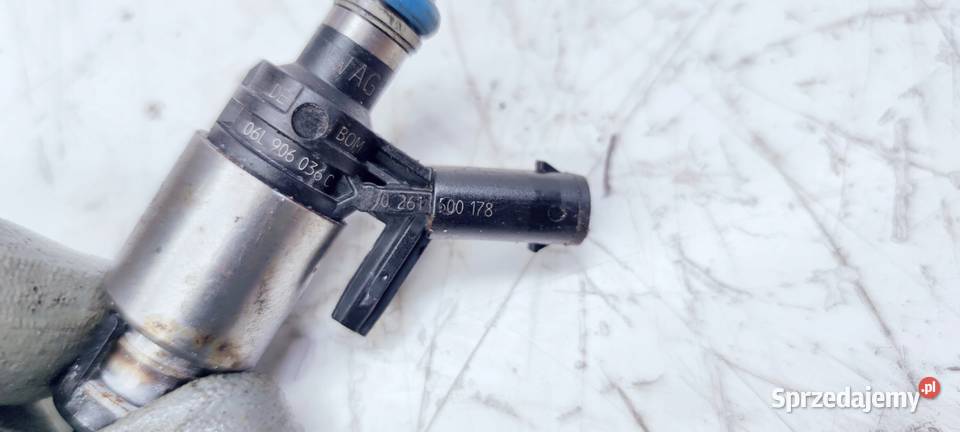 WTRYSK WTRYSKIWACZ AUDI VW 18 TFSI 06L906036C Przystajń