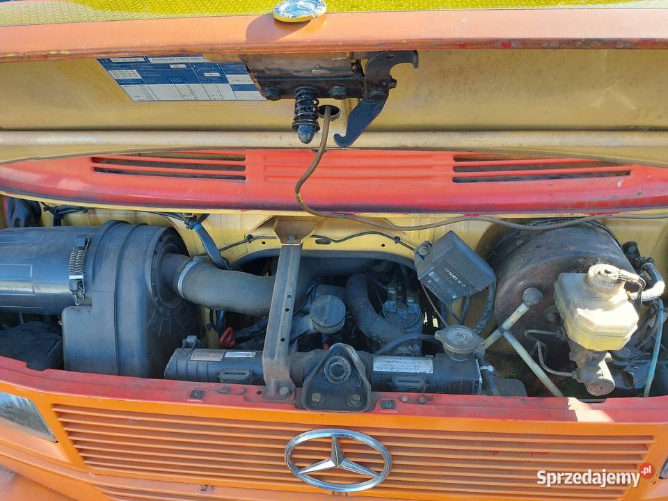 MercedesBenz 410 kaczka pomoc drogowa laweta Mercedes-Benz