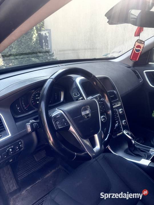 Volvo XC 60 świetne i komfortowe auto sprzedam