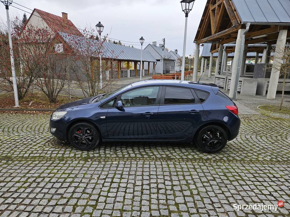 Opel Astra J 2010r 20cdTi 160 Klima Alufelgi Hak Astra Ryglice
