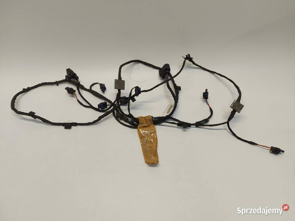 VW ID4 11A 2024r WIĄZKA ZDERZAKA TYŁ 11C971104L Motoryzacja dolnośląskie