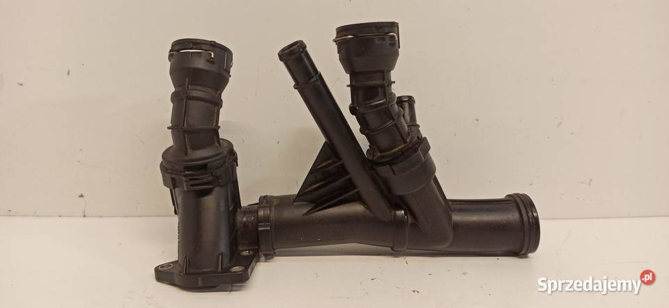 SEAT ATECA OBUDOWA TERMOSTATU 04L121071E
