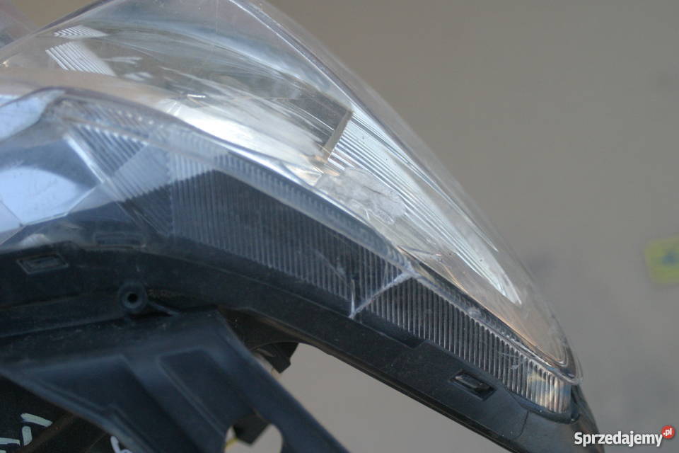 CHEVROLET AVEO T300 LAMPA REFLEKTOR PRAWY PRZÓD Bieleń