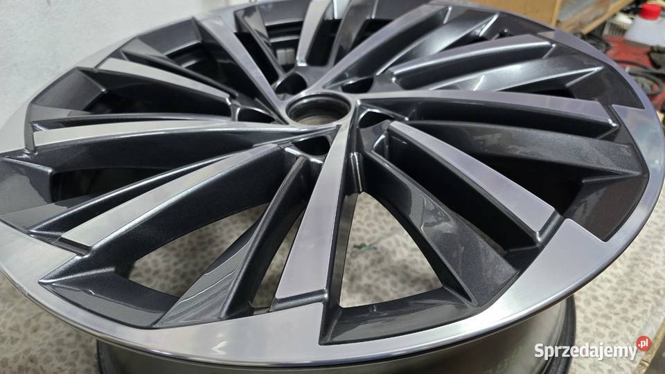 Felga 8J19 Skoda Superb 2024r 3P0601O25