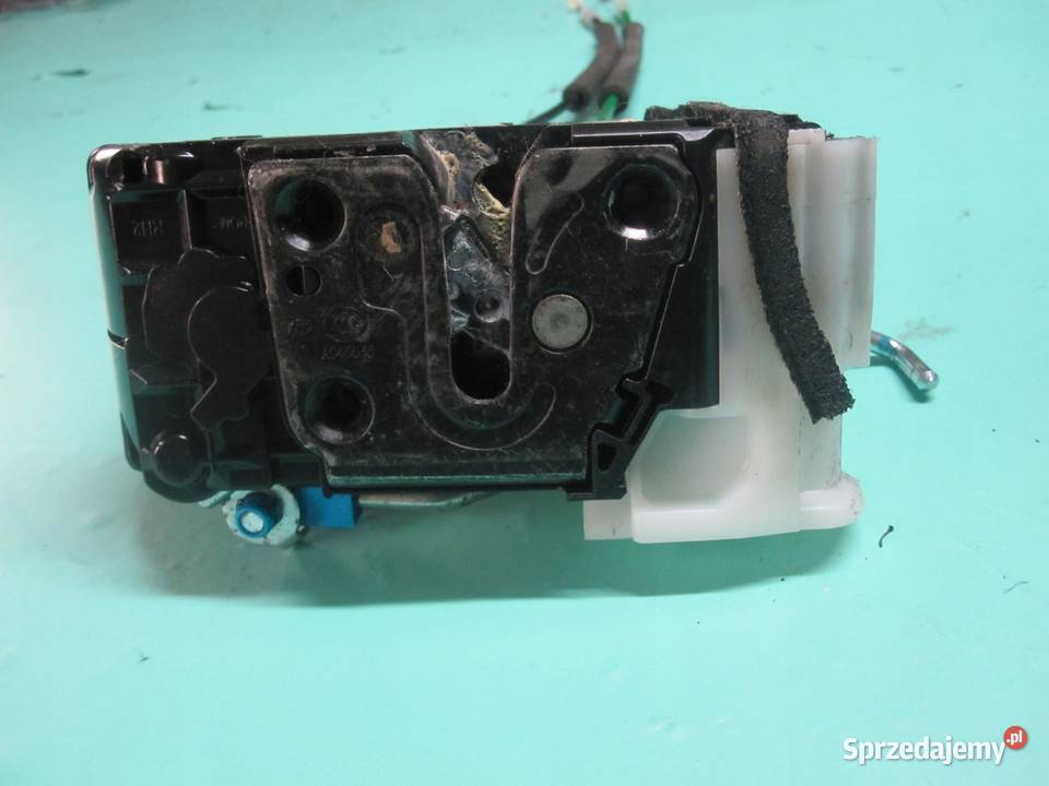HYUNDAI I20 I LIFT 13r zamek drzwi prawy przód