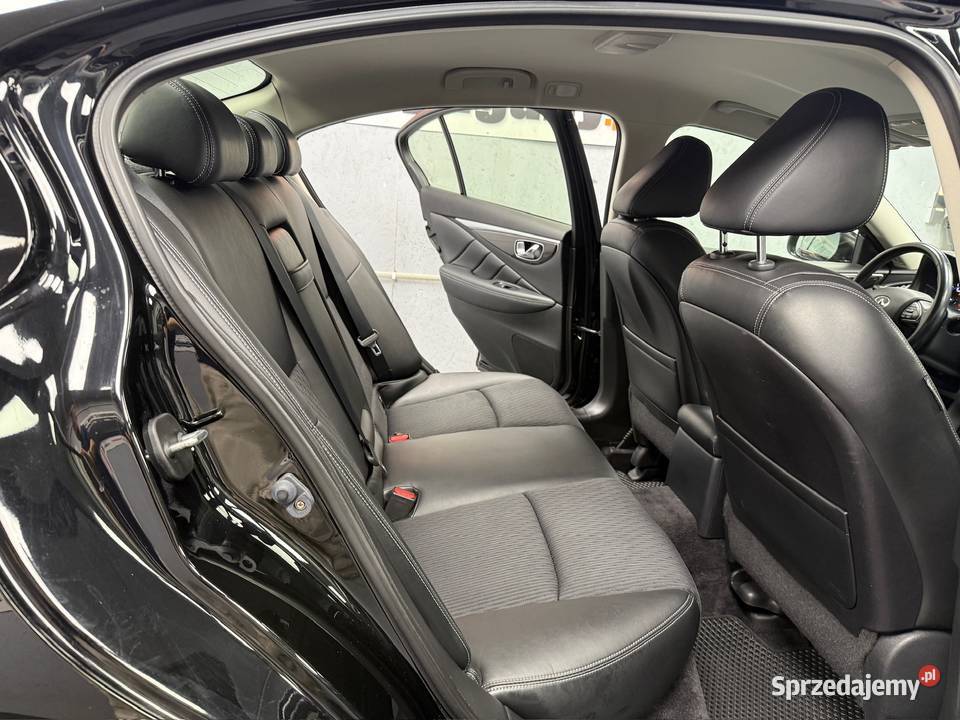 nfiniti Q50 22d sedan 19 manual salon Zarejestrowany w Polsce Poznań