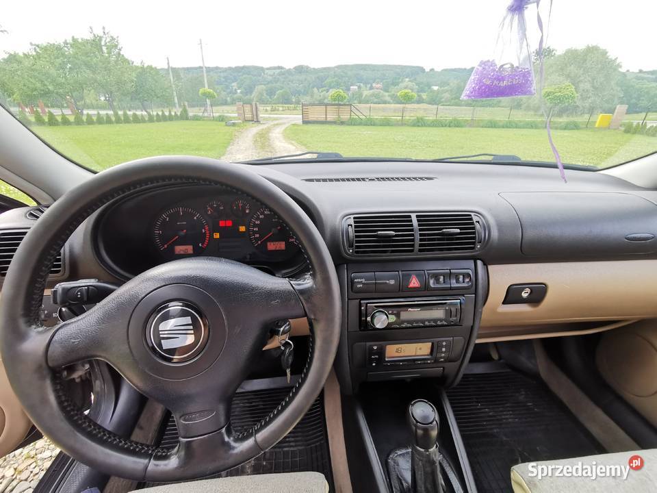 Seat Leon 19tdi dobrze wyposażony Łęki Dolne