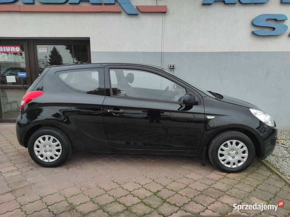 Hyundai i20 klimatyzacja CDAUXMp3 elszyby Isofix wspomaganie kierownicy