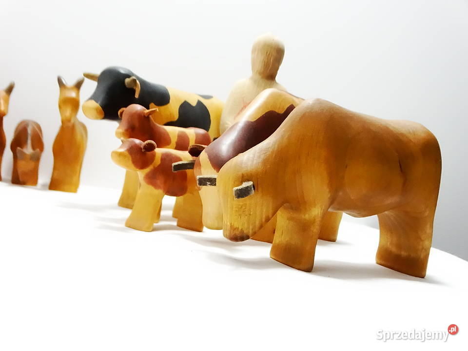 Zestaw 28 ręcznie wykonanych figurek marki