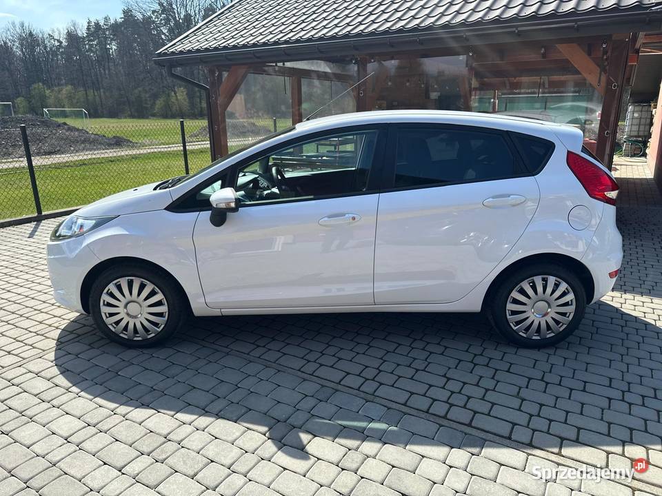 FORD FIESTA MK7 Poj 125 Benzyna 5Drzwi radio sprzedam