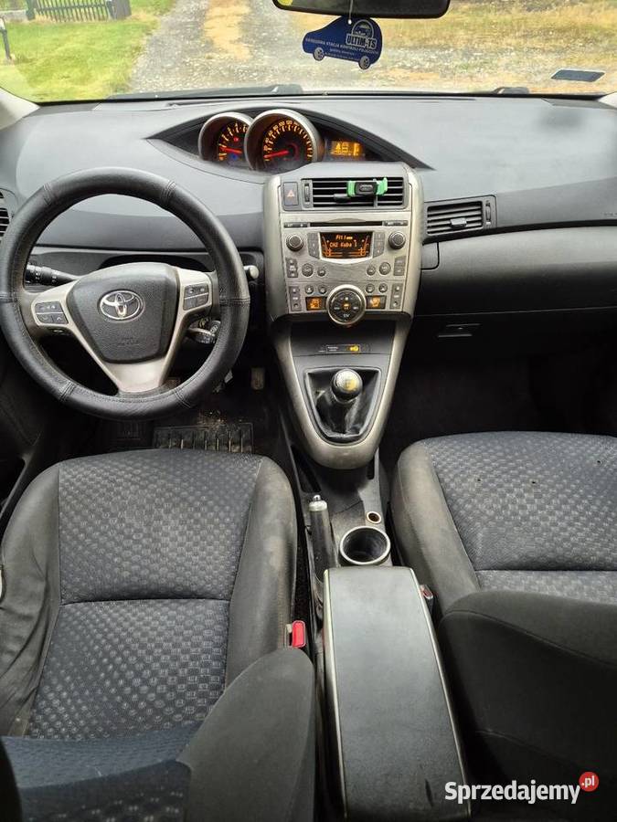 Toyota Verso 20 D4D 126 2010 Klimatyzacja szary Celiny