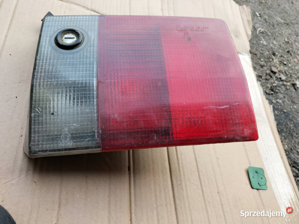 AUDI 80 B3 B4 KOMBI ZAMEK LAMPA TYŁ TYLNA PRAWA Kamień-Kolonia