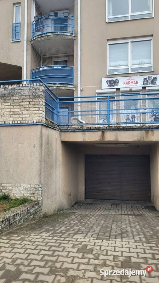 Sprzedam miejsce postojowe Naramowicka 203 Poznań