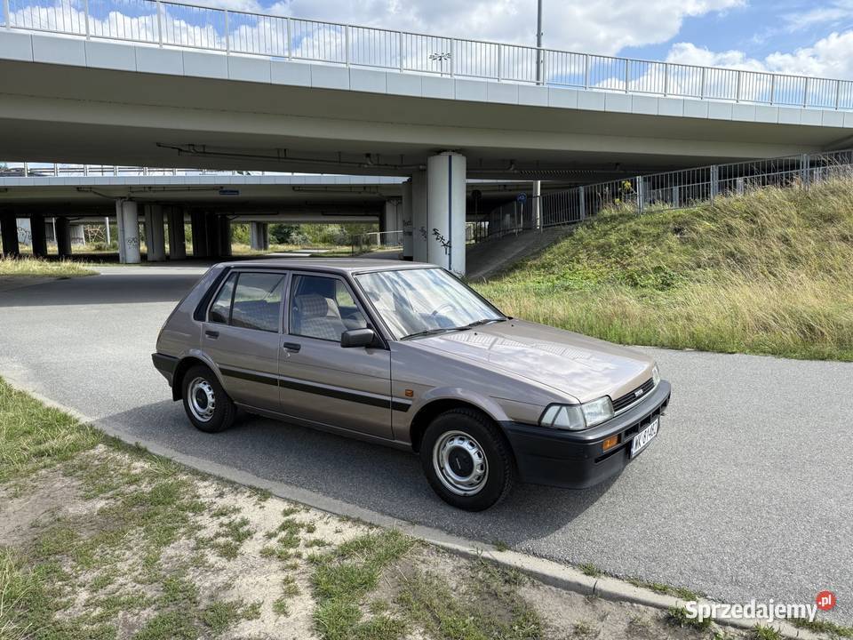Toyota COROLLA 1986r stan b nieuszkodzony Warszawa sprzedam