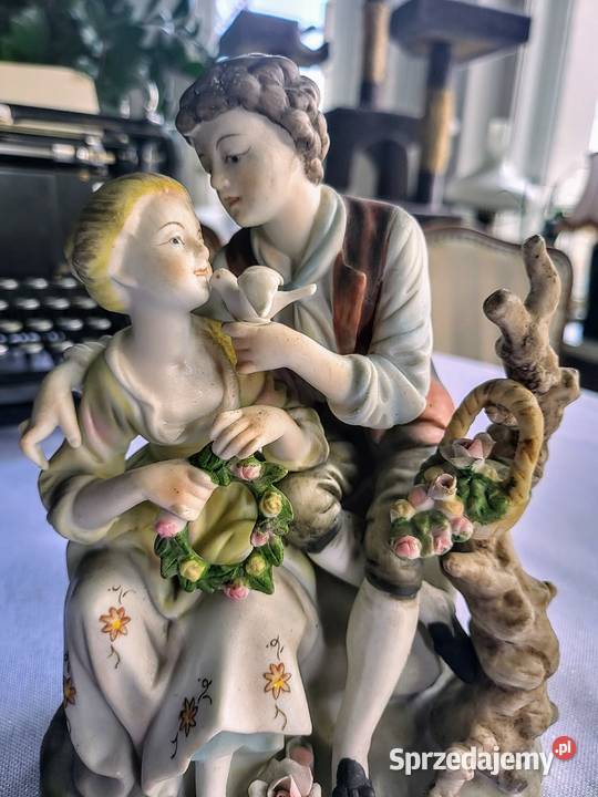 Porcelanowa figurka Kalisz