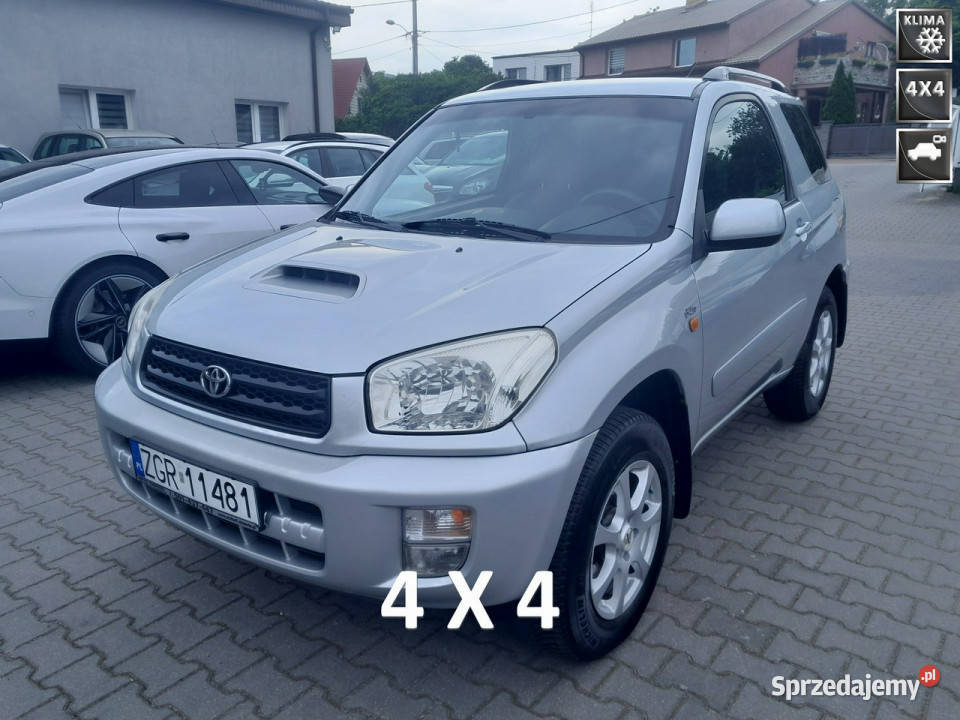 Toyota RAV4 20 D4D 4X4 klima alufelgi kamera Rok produkcji 2003 Gryfino