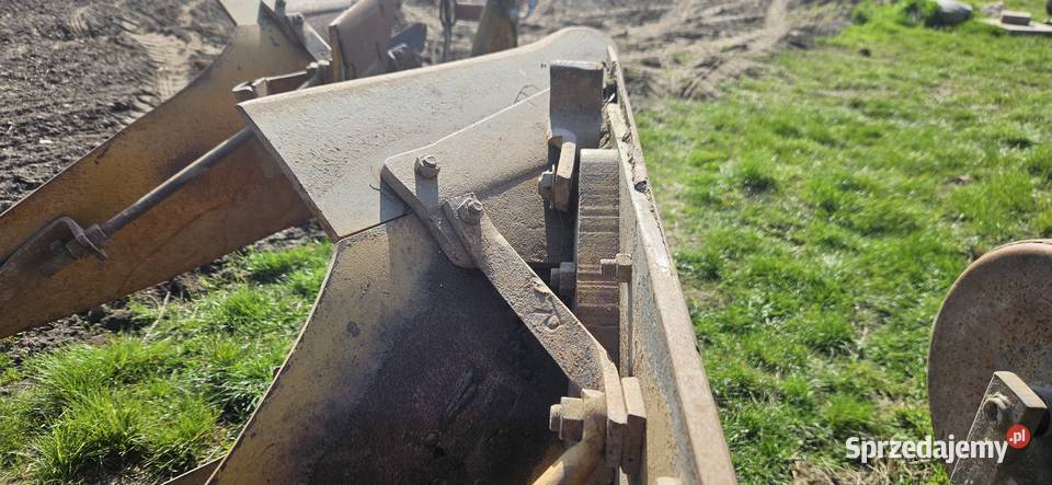 Pługi obrotowe 2 skibowe do c360