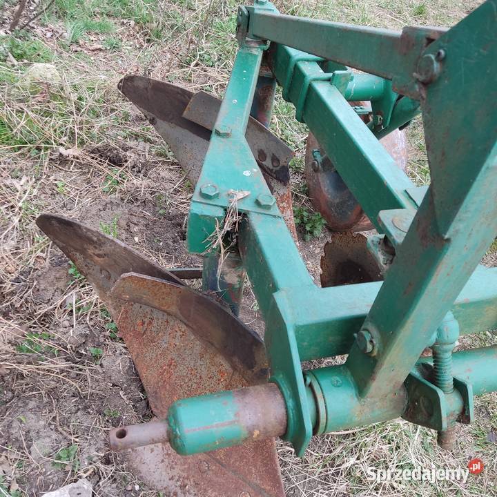 Pług trzyskibowy zagonowy nieuszkodzony łódzkie Krzętów