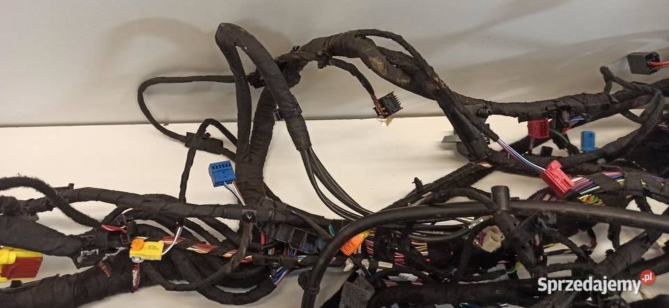 SKODA KAROQ WIĄZKA KABINY Materiały instalacyjne