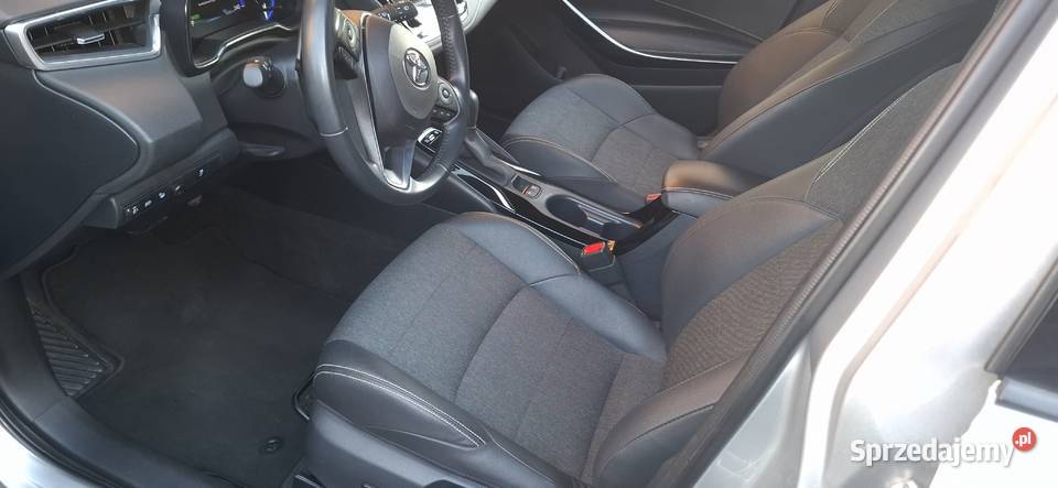 Toyota corolla e21 20 hybrid kombi SALON POLSKA mazowieckie Tłuszcz